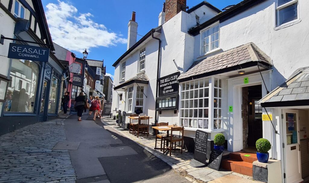 bell cliff restaurant and tea room in lyme regis