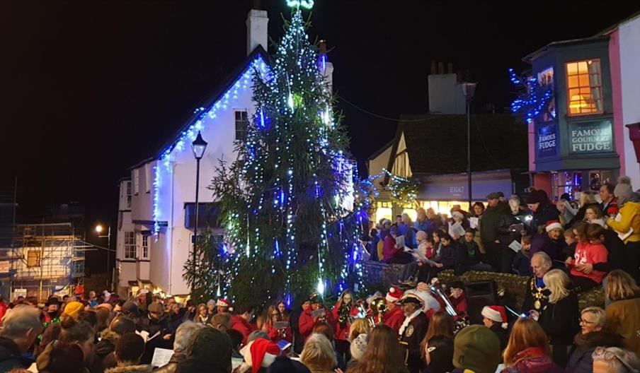 Christmas carols in Lyme Regis